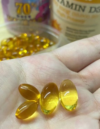 Vitamin D3 soft capsules1 Vitamin D3 soft capsules1